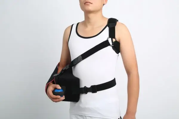 VH/ QUICK FIT SHOULDER IMMOBILIZER 15°-20°